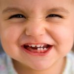Sâu răng ở trẻ 2 tuổi và cách phòng ngừa hiệu quả